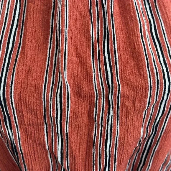 Altar’d State bell sleeve crop top - Picture 4 of 4